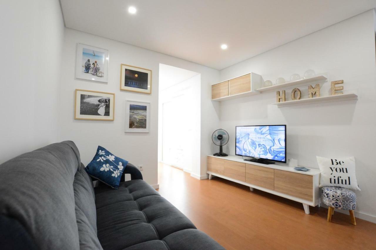 Luxury Golden River Apartment - In The Heart Of City Center And Wine Cellars فيلا نوفا دي غايا المظهر الخارجي الصورة