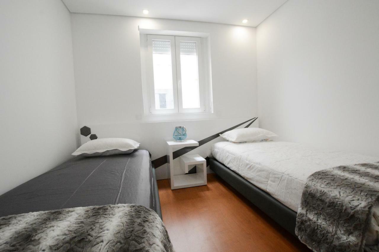 Luxury Golden River Apartment - In The Heart Of City Center And Wine Cellars فيلا نوفا دي غايا المظهر الخارجي الصورة