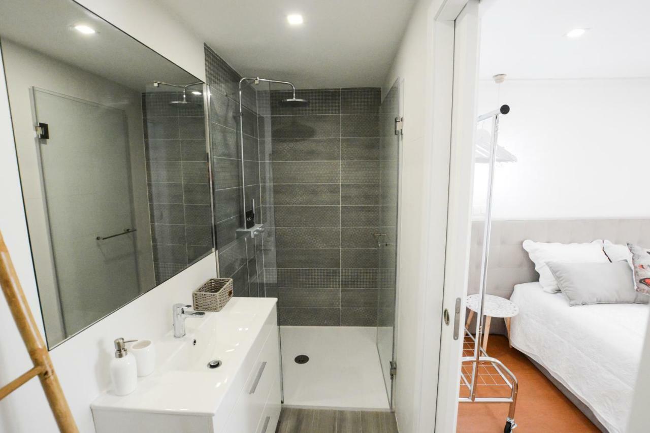 Luxury Golden River Apartment - In The Heart Of City Center And Wine Cellars فيلا نوفا دي غايا المظهر الخارجي الصورة