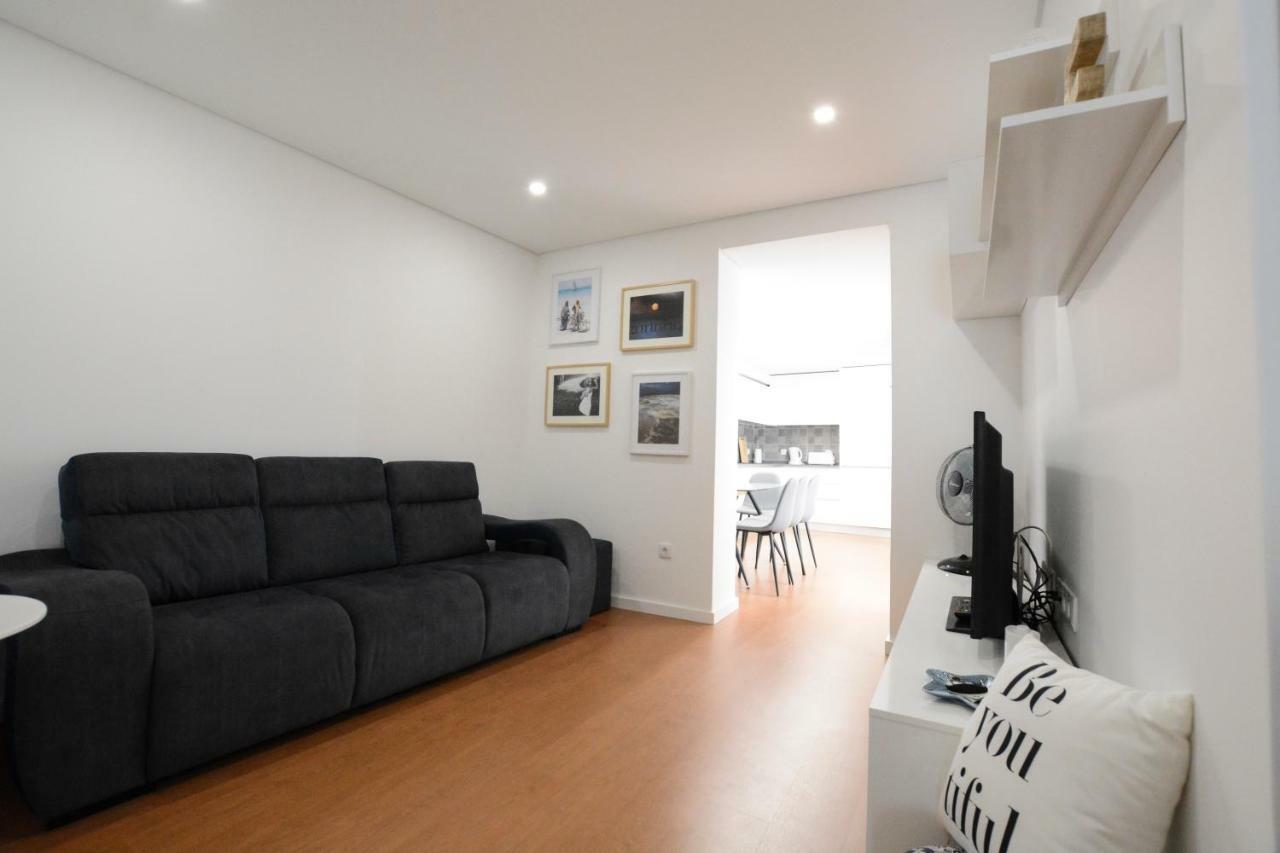 Luxury Golden River Apartment - In The Heart Of City Center And Wine Cellars فيلا نوفا دي غايا المظهر الخارجي الصورة